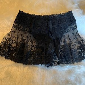 Marilyn Monroe Short Lace Black Skirt